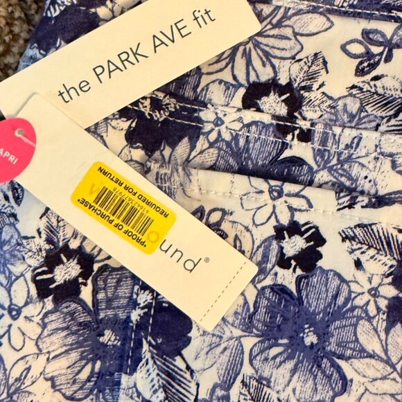 Westbound Pull On Capri Pants Size 16 Mid Rise Blue White Floral Tummy Control - Picture 7 of 16